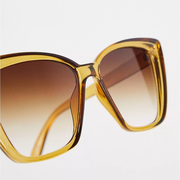 TOPSHOP oversize plastic chamfered cateye
sunglasses in brown - Picture 2 of 4